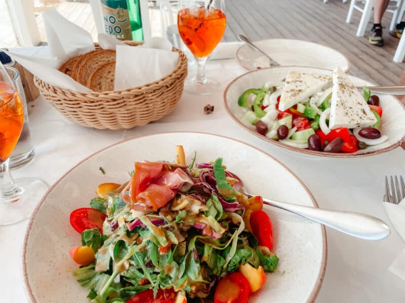 best restaurants in Milos